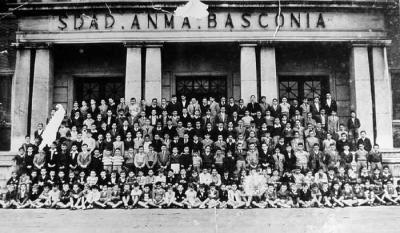 Colegio San José en oficinas Basconia 1954