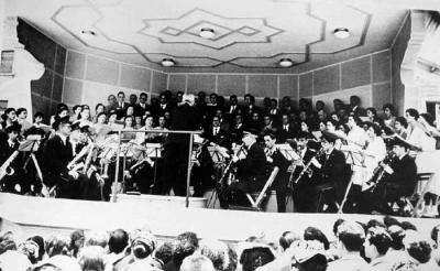 Banda y Coral en kiosko