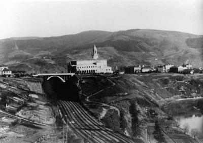 Iglesia S.Pedro y puente trinchera