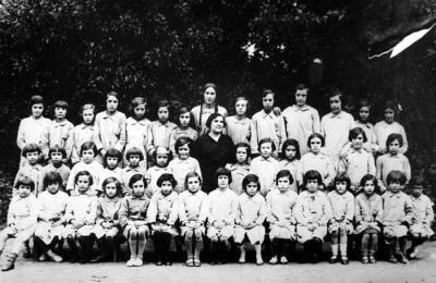 Niñas colegio monjas