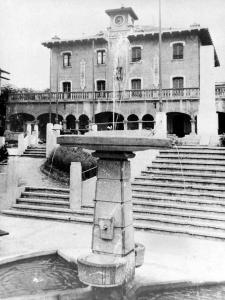 Ayuntamiento y fuente