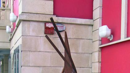 Escultura Sonrisa de Sangre Ajena
